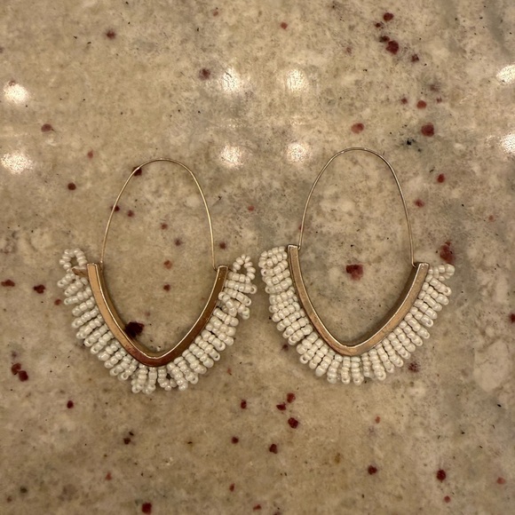 2/$15 White Seed Bead Gold Tone Hoop Earrings Boho Statement Dangle - Picture 2 of 3